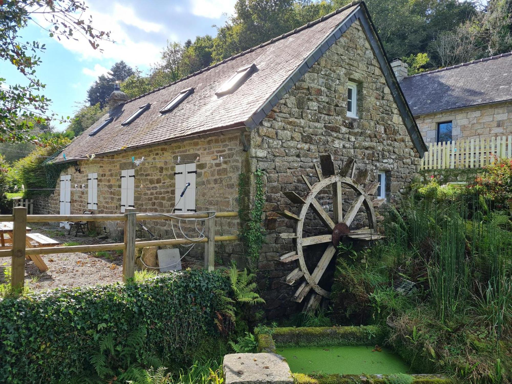 فيلا Moulin De Bonnescat Plogonnec المظهر الخارجي الصورة
